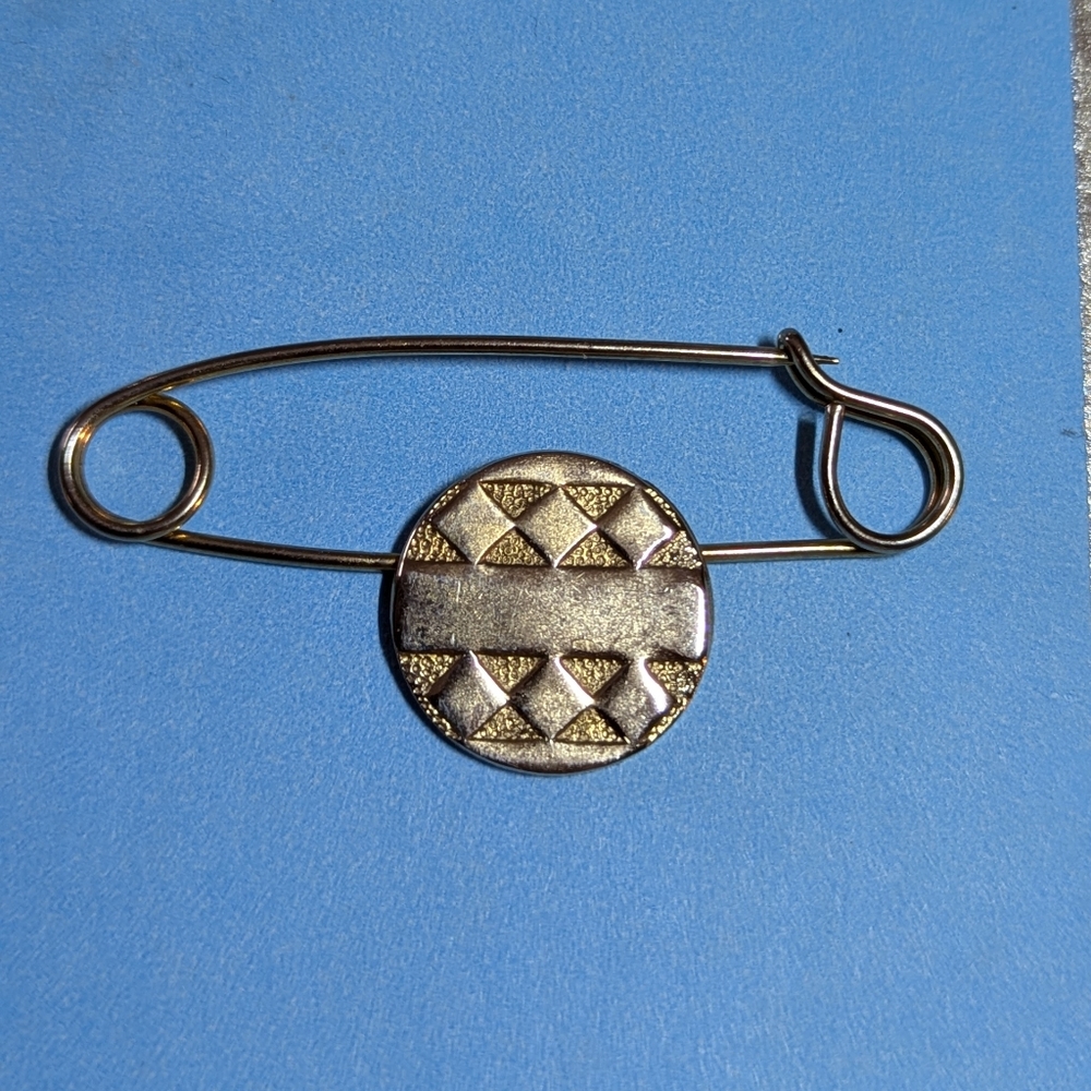 Kilt Pin Gold Geometric Brooch Pin